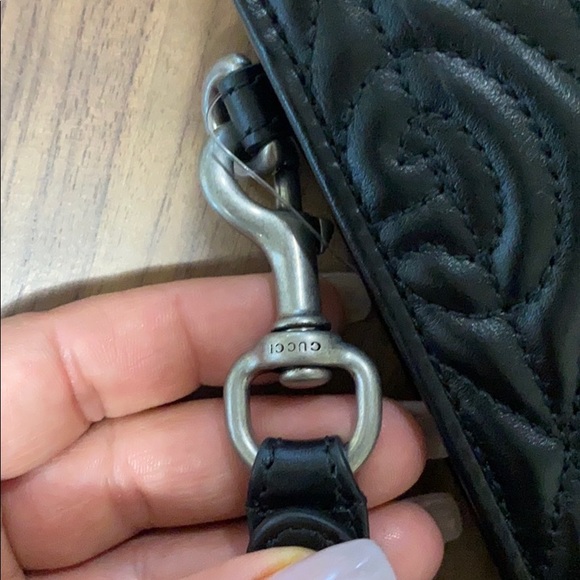 GUCCI GG QUILTED LEATHER POUCH - Picture 3 of 6